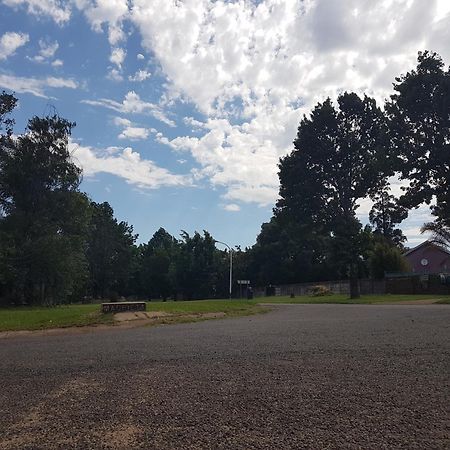 Ramandire B&B Witbank Exteriör bild